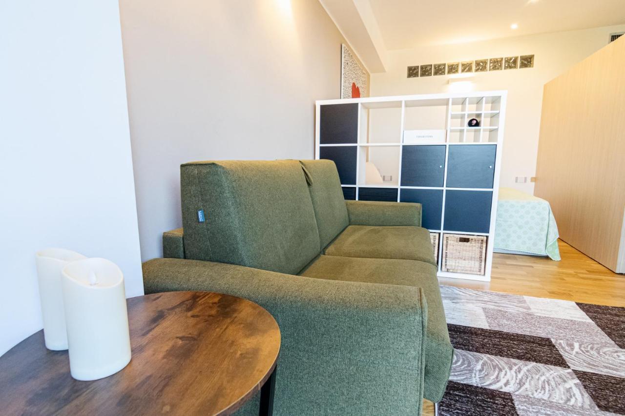 Mono 80 Apartment โกโม ภายนอก รูปภาพ